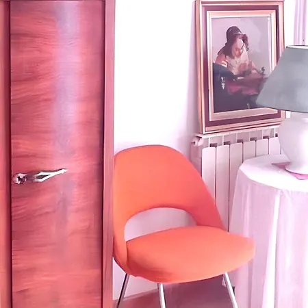 Apartment Confortable A Avec Terrasse Hyeres